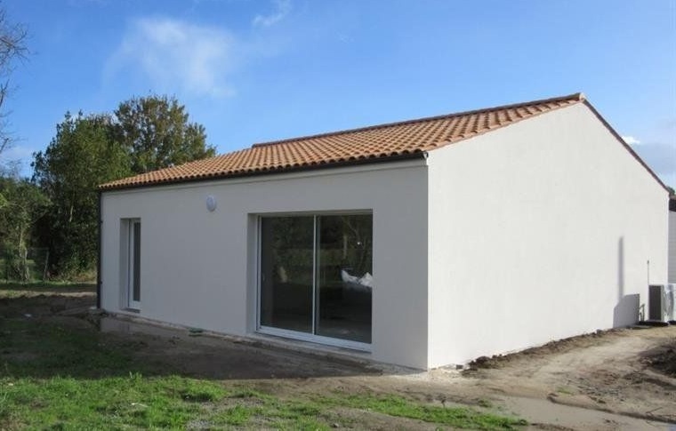 Maison bioclimatique à Moissat