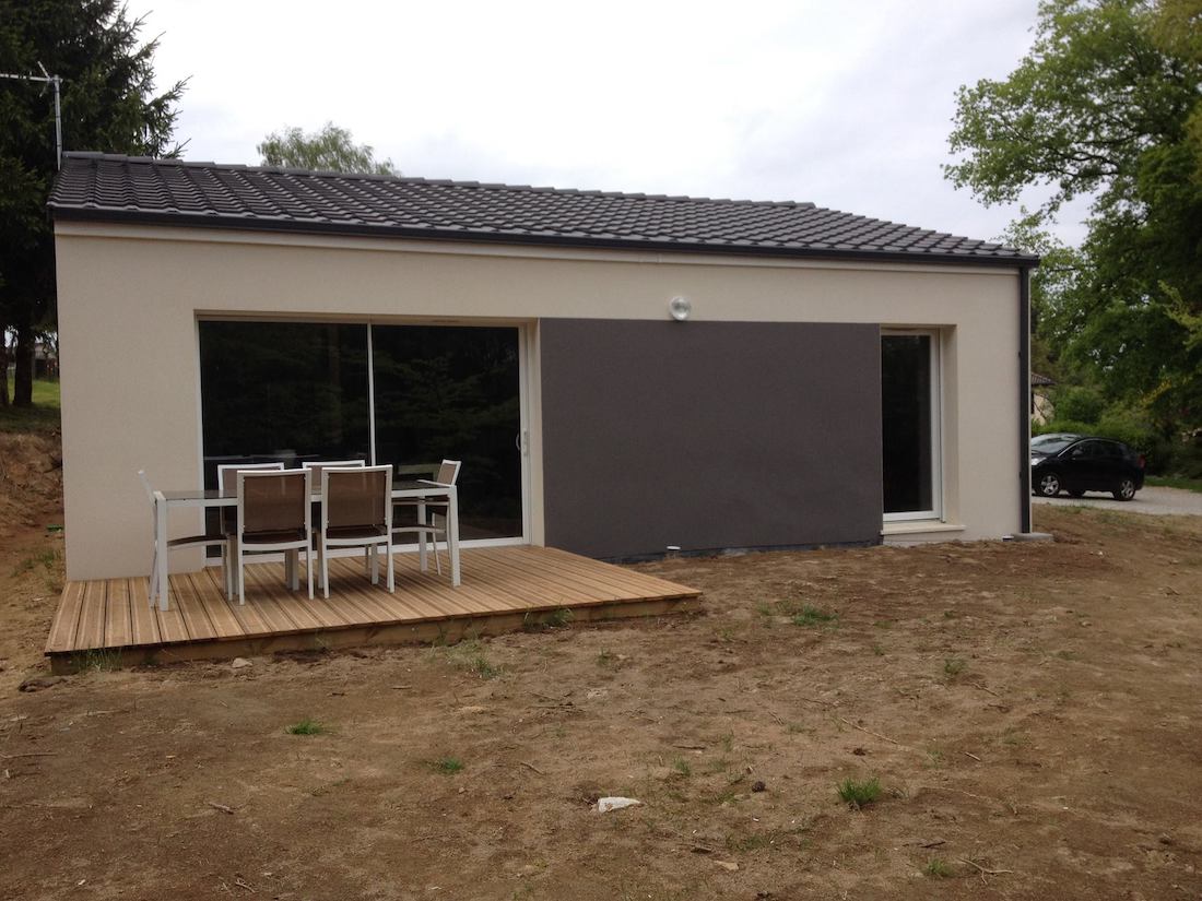 Maison bioclimatique à Surat